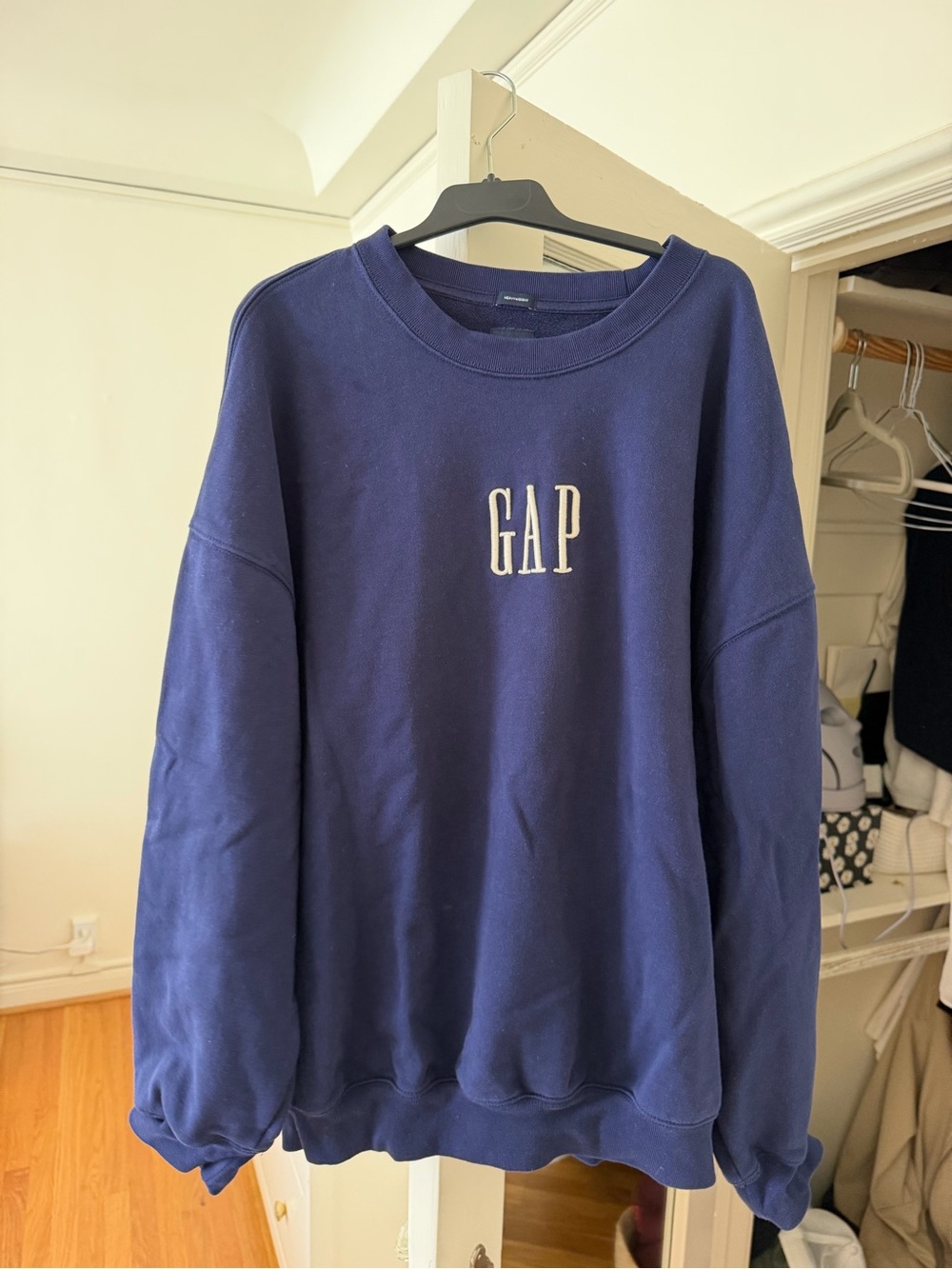 GAP Men's Classic Crewneck Sweatshirt - Navy